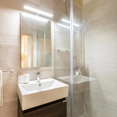 別荘 Historical Gem, Lux With Rooftop Pool By 360 Estates イムディーナ