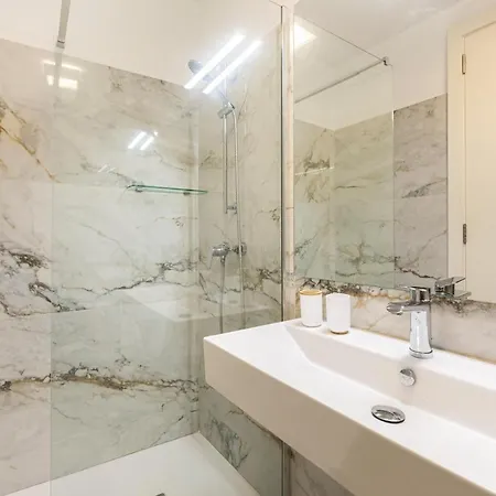 別荘 Historical Gem, Lux With Rooftop Pool By 360 Estates イムディーナ