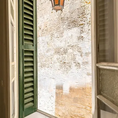 Nyaraló Historical Gem, Lux With Rooftop Pool By 360 Estates