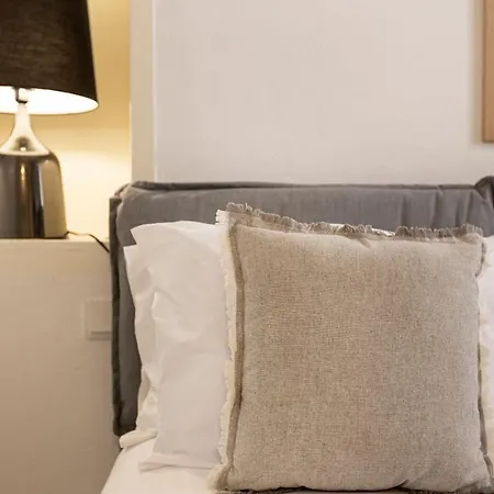 Nyaraló Historical Gem, Lux With Rooftop Pool By 360 Estates *