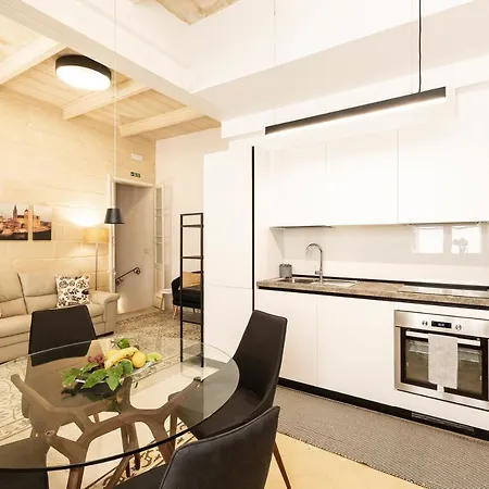 Historical Gem, Lux With Rooftop Pool By 360 Estates 別荘 イムディーナ