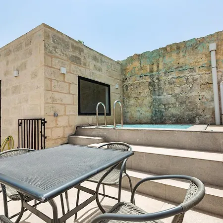 Vakantiehuis Historical Gem, Lux With Rooftop Pool By 360 Estates Mdina