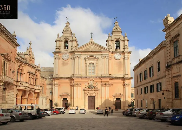 Tatil Evi Historical Gem, Lux With Rooftop Pool By 360 Estates *